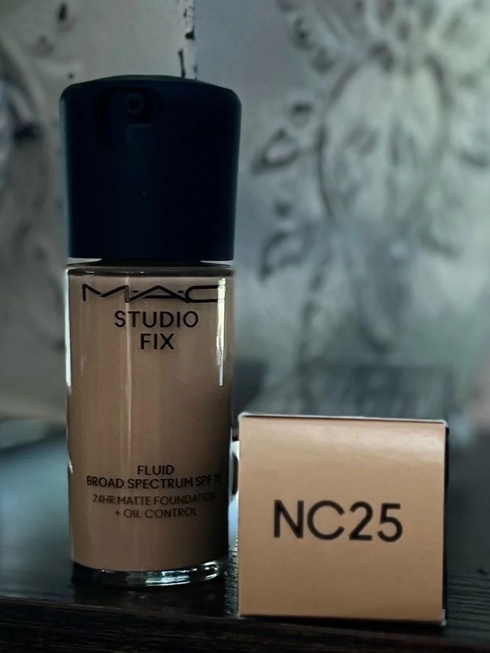 🆕 NC25 - STUDIO FIX FLUID SPF 15 24HR MATTE FOUNDATION + OIL CONTROL